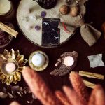 Aylık Öngörü Analizi ve Tarot: Sevgi Haritası